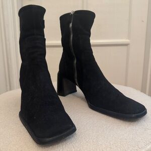 Goffredo Fantini - Stretch Black Suede Booties - Size 38 USA 7.5 - Vintage